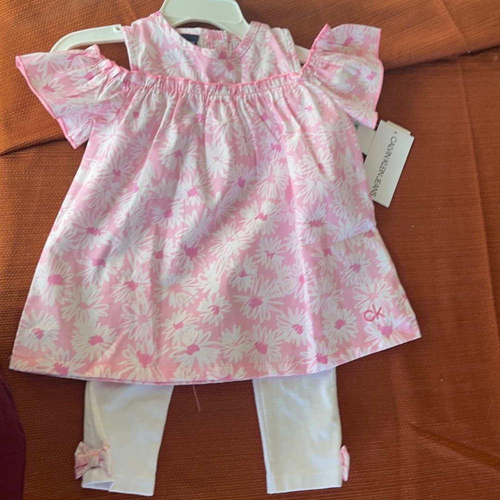 NWT Calvin Klein pink floral top and legging set